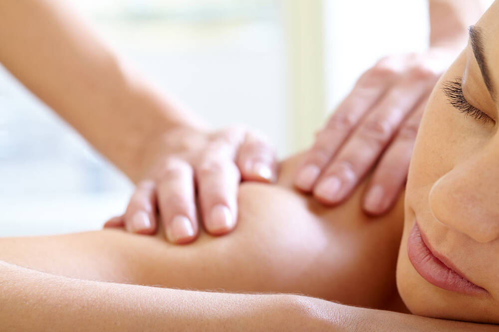 Aromarelaxmassage für Schulter-Nackenregion